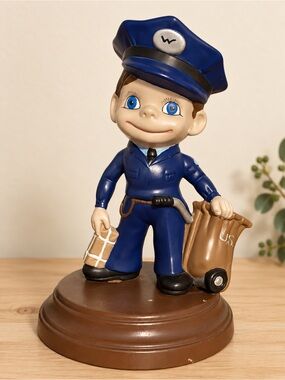 Atlantic Mold “Smiley Boy” US mailman / postman figurine mold #482